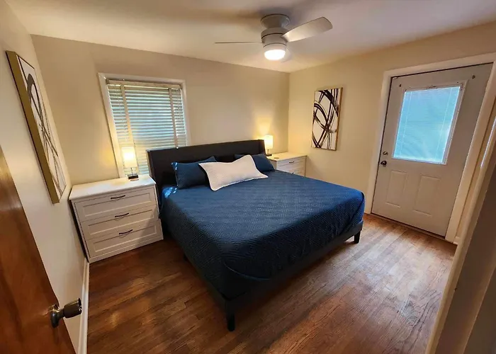 Bradley Cozy Vacation Large Group With Kitchen View Peoria